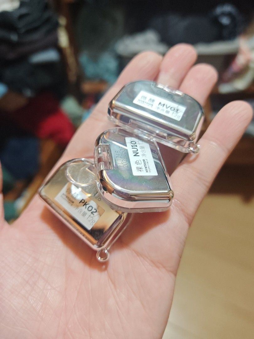 Hyntoor Mini Blush set (Category: Makeup) located in Manila. Submitted by fromangee (Listing ID 1452152201, Image 3). Description: 3 mini hyntoor blushes swatched only. shades Mv01 NU10 PK02 swatches or on the left side of my arm RFS too light on me 😭😭.