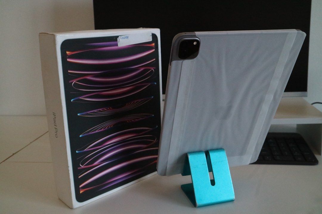 Ipad pro 11” m2 2tb wifi + cellular (Category: iPad) located in Mandaluyong City. Submitted by venshope.gadget (Listing ID 1452115002, Image 2). Description: ipad pro 11” m2 2TB wifi cellular Like new with box Price: 69,900 100% Almost brandnew, 100% no defect and no history of repair -openline any simcard ios: 16.2 pa. Package included ipad pro 11” m2 2TB wifi cellular Like new with box -type C cable unused -adapter charger unused -manual and bo