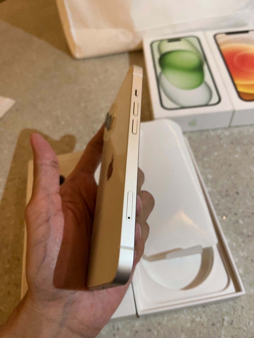 iPhone 13 128GB Starlight Factory Unlocked (Category: iPhone 13 Series) located in Quezon City. Submitted by ibargaintolive (Listing ID 1452314479, Image 3). Description: CAN DO MEETUPS/LBC/GRAB/LALAMOVE 👋 With 1-Week Personal Warranty. I offer a 1-Week Money-Back Guarantee if you experience any unexpected issues. Details: 💰 Price: Php 17,000 (Fix) 📲 Model: iPhone 13 256GB 🎨 Color: Starlight 🔋Battery Health: 78% (Original Battery) 📶 No Sim 