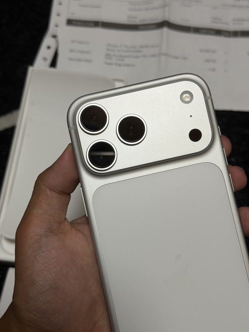 iPhone 17 Pro Max 256GB (Category: iPhone 17 Series) located in Muntinlupa City. Submitted by mighty.jefferd (Listing ID 1452193362, Image 2). Description: FOR SALE OR SWAP IPHONE 17 PRO MAX 256GB COMPLETE PACKAGE 8 CYCLE COUNT 100% BATTERY HEALTH FACTORY UNLOCKED WITH RECEIPT PM FOR MORE INFO..