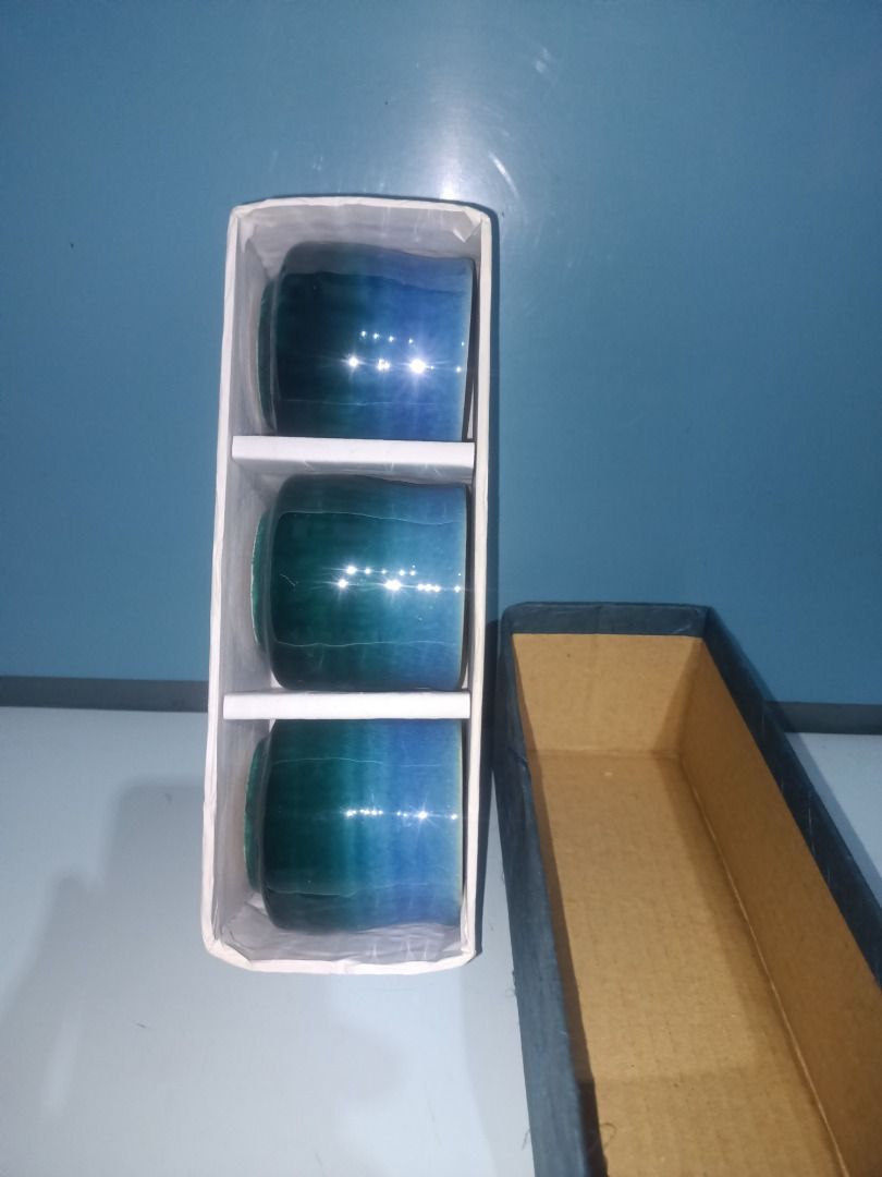 Japanese Tea Cup Set of 3 (Category: Coffee & Tea Tableware) located in Munoz. Submitted by larryc1212 (Listing ID 1452252247, Image 2). Description: - Set of 3 Japanese tea cups - Beautiful blue and green gradient glaze - Unique, handmade aesthetic - Comes with a presentation box - Ideal for tea or other beverages Disclaimer: Item may include some scratches due to age, as is were is basis Item can be pick up in our Japan surplus shop located in 
