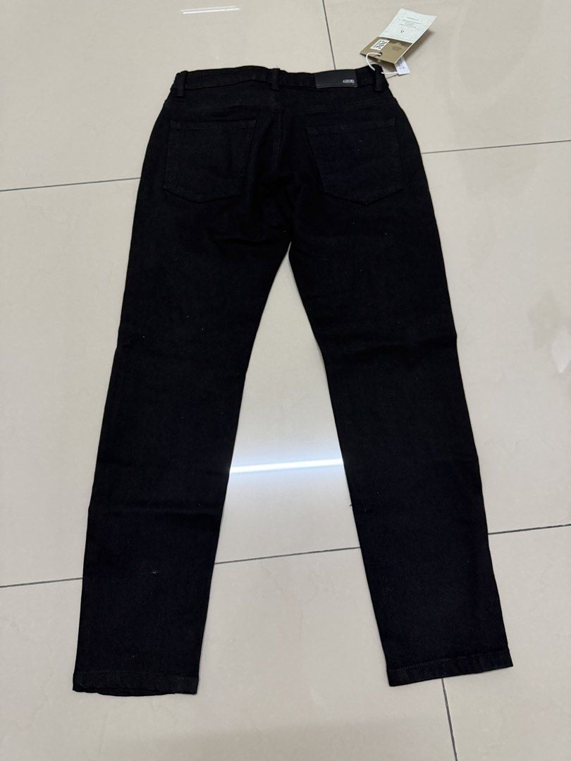 Jeans (Category: Jeans & Leggings) located in Bukit Mertajam. Submitted by ki_ho0n (Listing ID 1452249128, Image 3). Description: .