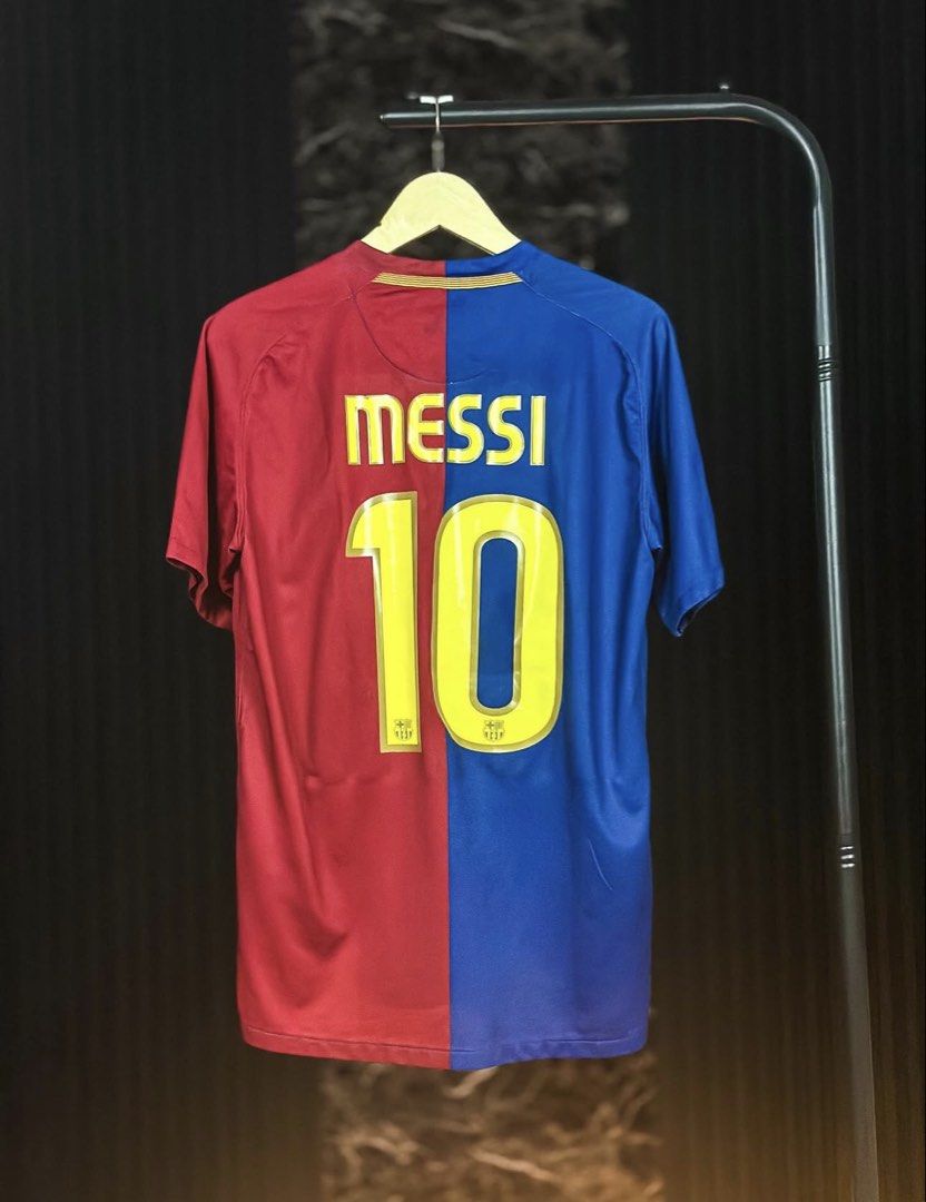 Jersey FC BARCELONA 2008-09 home (Kategori: Atasan) berada di Jakarta Pusat. Dikirim oleh dmstorejkt (ID iklan 1452132111, Gambar 3). Deskripsi: Jersey FC BARCELONA 2008-09 home Nns : 10” MESSI Condition : excelent Size : M (53x67) Price : IDR 2.000.000 Code: EV02 For other currencies please ask and for more information about the product, sent us message. and 📞 0858 - 9000 - 2288.