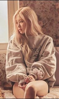 （分類：）位於 。 由 larsil_love_blackpink 提交（商品編號 1452242491，圖片 1）。簡介： 。
