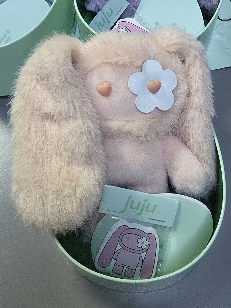 JUJU EASTER （分類：絨毛玩具）位於 Hong Kong。 由 niceguyfan 提交（商品編號 1452149138，圖片 3）。簡介： 💜Easter Cookie (Purple) 💚Easter Ellis (Green) 🧡Easter Cleo (Orange) set of three $1000。
