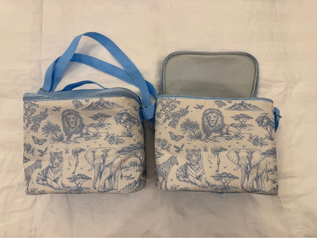 Kids snack bag 2 pcs (Category: Other Babies Going Out Needs) located in Quezon City. Submitted by lrski (Listing ID 1452196366, Image 1). Description: .