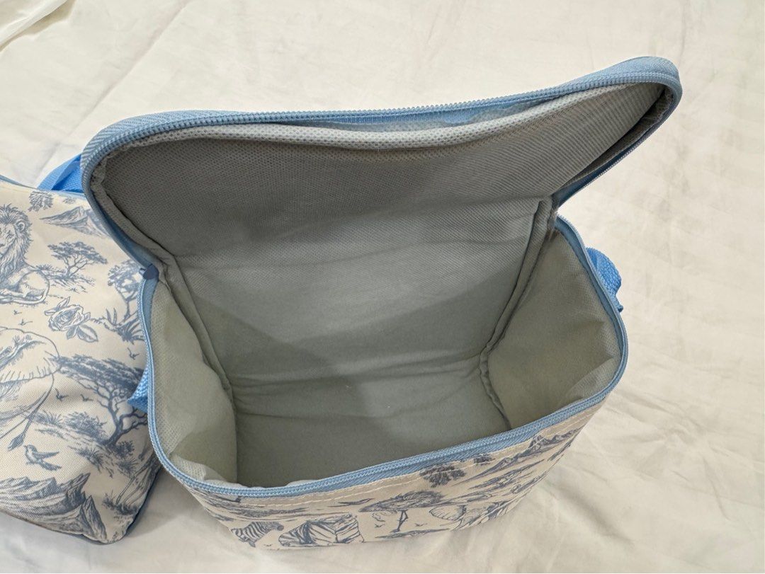 Kids snack bag 2 pcs (Category: Other Babies Going Out Needs) located in Quezon City. Submitted by lrski (Listing ID 1452196366, Image 2). Description: .