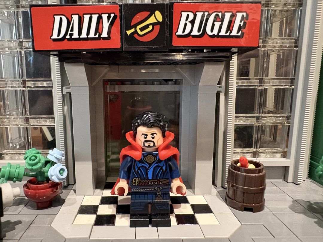 LEGO Doctor Strange (Category: Lego & Building Sets) located in Mandaluyong City. Submitted by snapbricks (Listing ID 1452259753, Image 1). Description: LEGO Doctor Strange Authentic LEGO Doctor Strange * Like new condition * Never played with * Displayed only * Well-kept and in excellent condition 📦 Shipping: Lalamove only. Shipping fee to be shouldered by the buyer. 📍 Meet-up: Shangri-La Plaza Mall or Greenfield District. Feel free to message