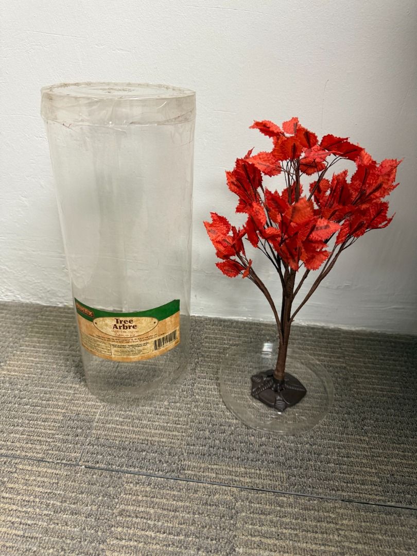 Lemax 94405 Maple Tree (Category: Figurines & Statues) located in Manila. Submitted by prelovedsecondhand.ph (Listing ID 1452295375, Image 2). Description: new-open box.