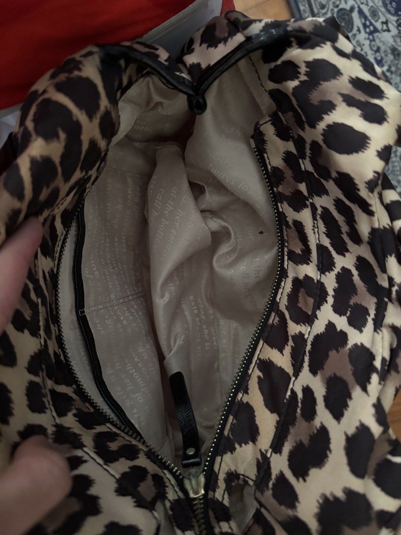 Leopard bag (Category: Shoulder Bags) located in Singapore. Submitted by yourstayhere (Listing ID 1452270623, Image 1). Description: Kate spade leopard.