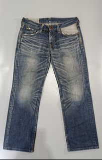 (Category: ) located in . Submitted by aydenthriftwear (Listing ID 1452275731, Image 1). Description: .