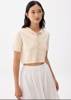 (Category: ) located in . Submitted by wardrobasics (Listing ID 1452145066, Image 1). Description: .