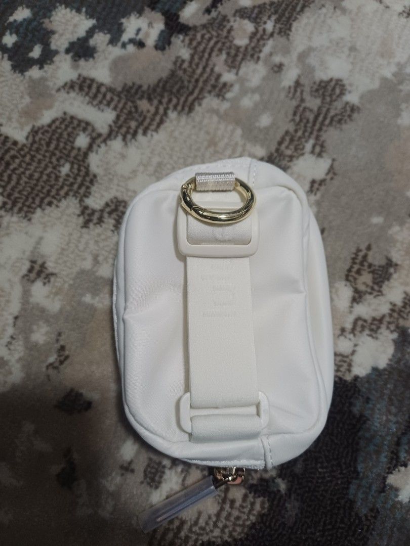 Lululemon Everywhere Belt Bag Nano (Category: Cross-body Bags) located in Marikina City. Submitted by plus6three (Listing ID 1452312277, Image 3). Description: Lululemon Everywhere Belt Bag Nano 2,000php Brand New Authentic Negotiable DM for other details Pasig Area pick up.