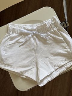 (Category: ) located in . Submitted by closetmaxxing (Listing ID 1452152819, Image 1). Description: .
