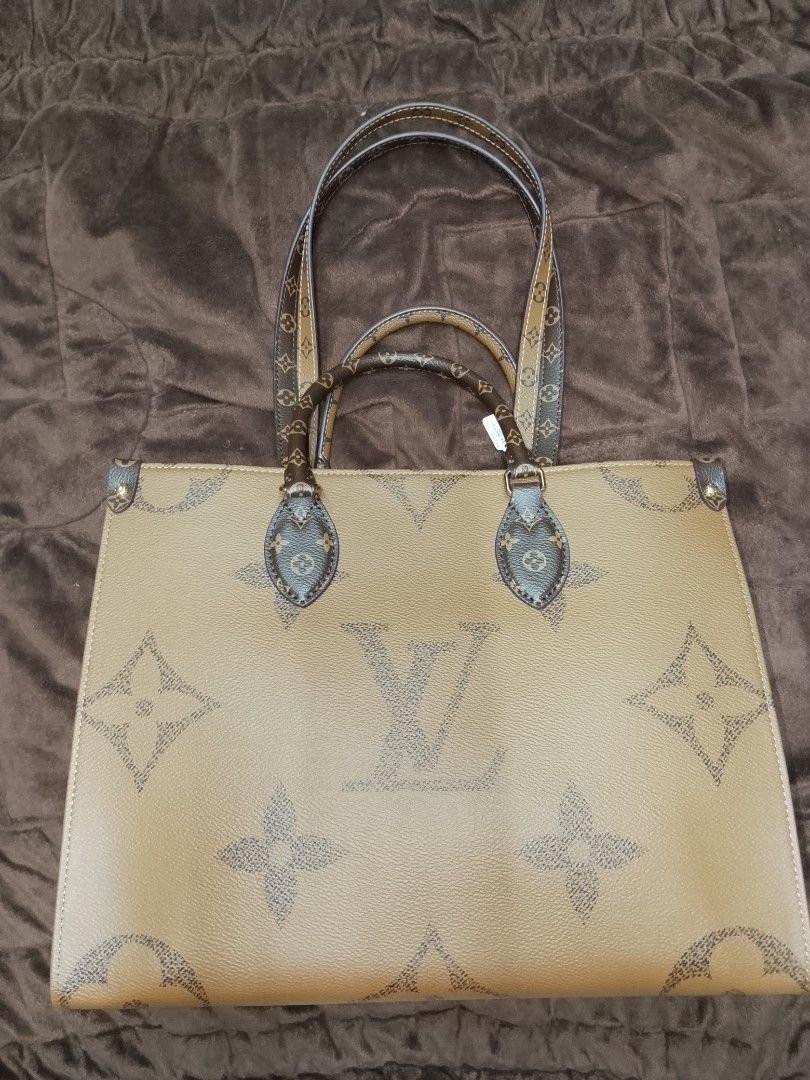 Lv OTG (Category: Luxury Bags & Wallets) located in Baguio. Submitted by luxuryitembags (Listing ID 1452159978, Image 1). Description: 2nd hand bag Good condition no damage Inclusions: Duatbag, lv card, and box Negotiable price.