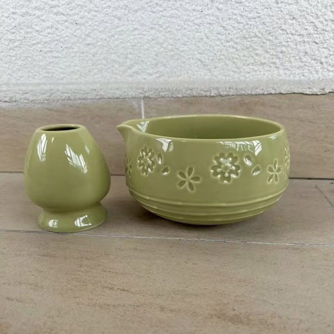 matcha stuff🍵 (Category: Coffee & Tea Tableware) located in Davao. Submitted by tingz444less (Listing ID 1452301038, Image 1). Description: Green Matcha Bowl Set -chawan and chasen holder only -500 PHP Stainless Steel Tea Canister -size large -rfs: bought the wrong size -400 PHP.