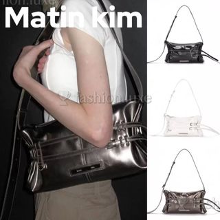 (Category: ) located in . Submitted by fashion.luxe (Listing ID 1452313633, Image 1). Description: .