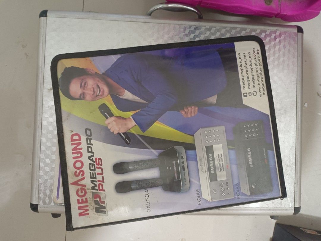 Megaplus Karaoke set (Category: Soundbars, Speakers & Amplifiers) located in Bulacan. Submitted by bulacanph (Listing ID 1452320768, Image 3). Description: Megaplus pro Piolo 6.5k bili Crown Wireless mic 2 pcs 3.5k bili DB audio 802bt amplifier 1000wx2 3500 bili Konzert Speaker 2 pcs 4700 bili 7500 nalang po lahat.