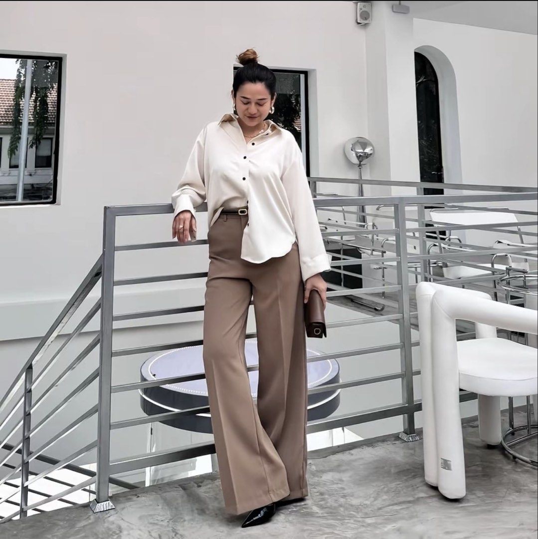 Mika studio loose pants (Category: Bottoms) located in Alor Setar. Submitted by preloveddj33n1 (Listing ID 1452248177, Image 2). Description: wore once in khaki colour.