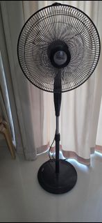 (Category: ) located in . Submitted by yogesh_1 (Listing ID 1452224196, Image 1). Description: .