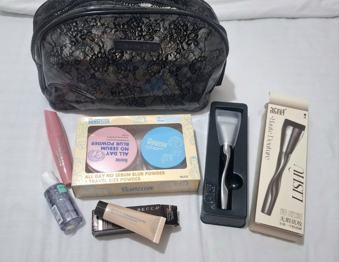 Mix makeup (Category: Makeup) located in Taguig. Submitted by welcome2myprelovedshop (Listing ID 1452189913, Image 1). Description: take all for only 500p. all are new. and newly bought. 1)big durable makeup pouch (used) 2) mascara from U.S (new) 3) sephora makeup remover (new) 4) face brush (new with box) 5) luxury Becca primer with golden tint 6) dr sensitive powder one is new sealed and other one is tested once..