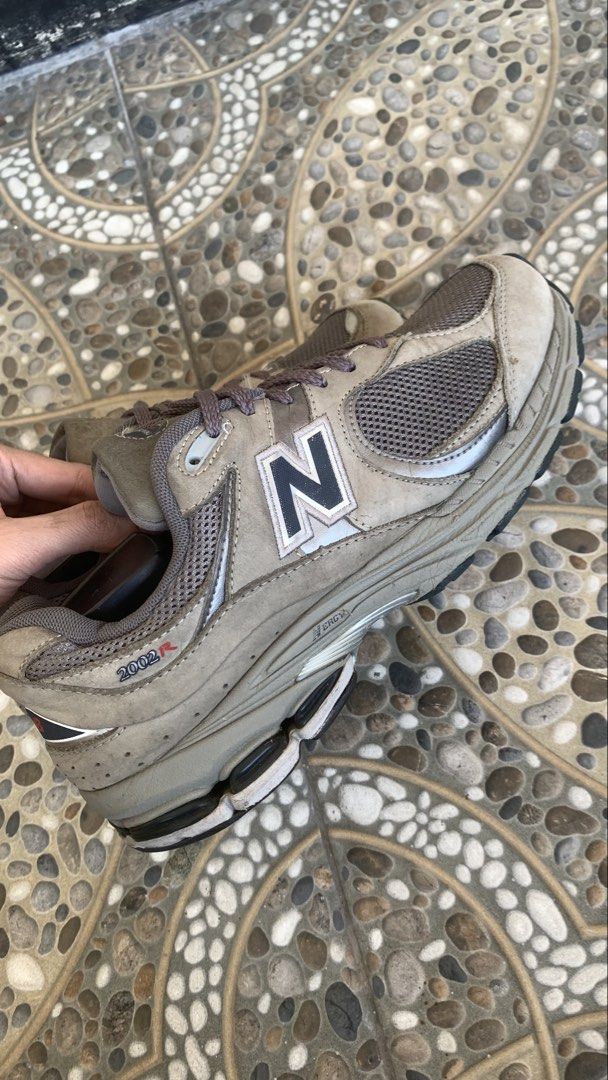 New Balance 2002R light grey original (Kategori: Sneakers) berada di Bandung. Dikirim oleh midstein (ID iklan 1452145266, Gambar 2). Deskripsi: Size 41,5 Used very good cond Original no box Harga nett .