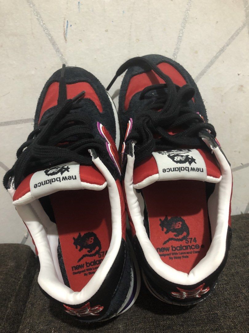 New Balance 574 Stray Rats Black Red (Category: Babies & Kids Fashion) located in Manila. Submitted by reginejamito (Listing ID 1452109787, Image 2). Description: New Balance Stray Rats Black Red Php4,500 (nego) Size: US 5 (M) / US 6.5 (W) / UK 4.5 / EU 37.5 / 23 CM No Box included kasi dagdag space sa luggage. Padala from US. With Purple Shoelace. Pwede sa adult, size 5 in Mens size 6.5 in Womens. Location: Gagalangin Tondo #newbalance574 #newba