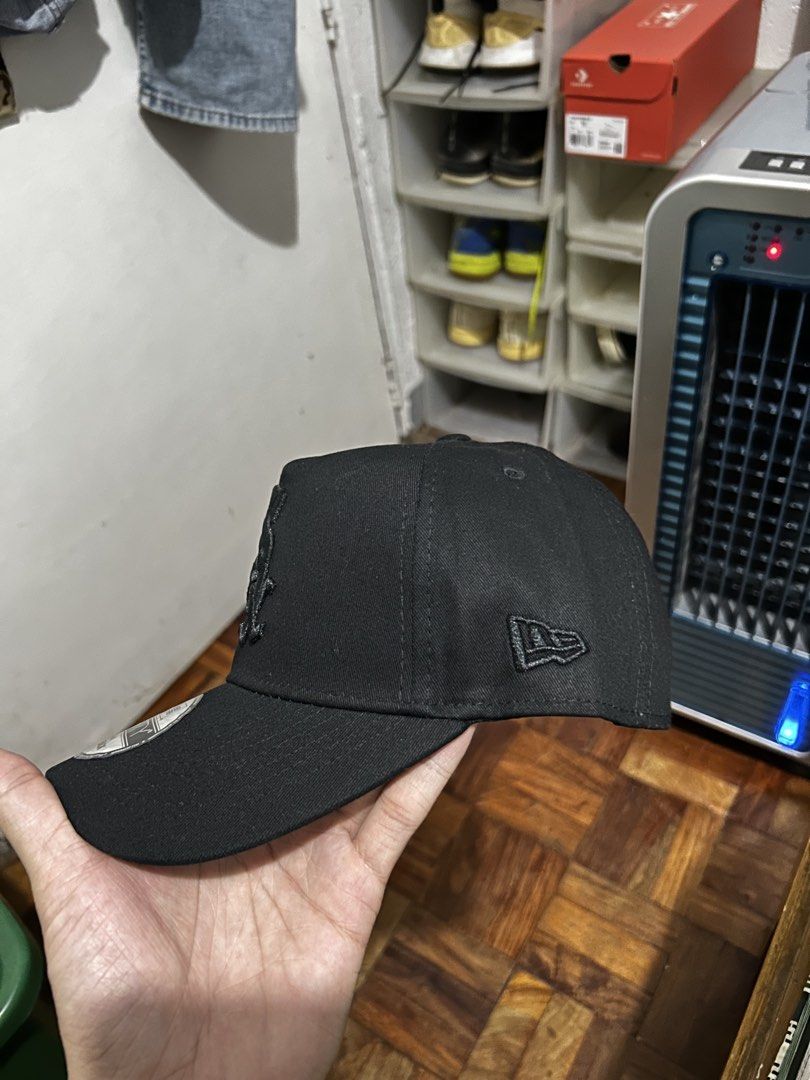 New Era Chicago White Sox 9forty (Category: Caps & Hats) located in Imus. Submitted by Jdavid (Listing ID 1452248270, Image 2). Description: New Era Chicago White Sox 9forty Snapback Good as new 800php Can ship via lalamove or j&t Imus, Cavite.