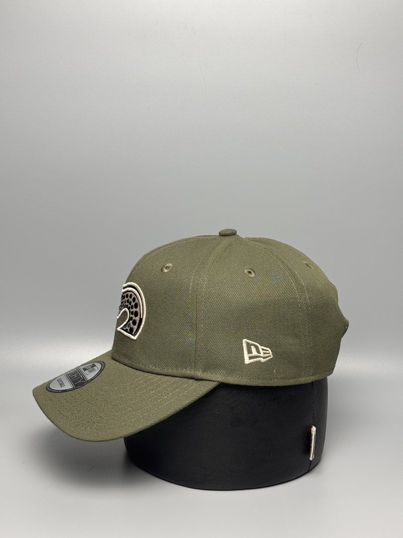NEW ERA PARRAMATTA EELS 9FORTY SNAPBACK HAT (Category: Caps & Hats) located in Catbalogan. Submitted by njthrifting (Listing ID 1452302413, Image 2). Description: As new Condition Color Rate: 10/10 No Issues This is an official New Era 9FORTY Adjustable Cap featuring the retro logo of the Parramatta Eels, a professional Australian rugby league club based in Sydney’s central-west that competes in the National Rugby League (NRL) .