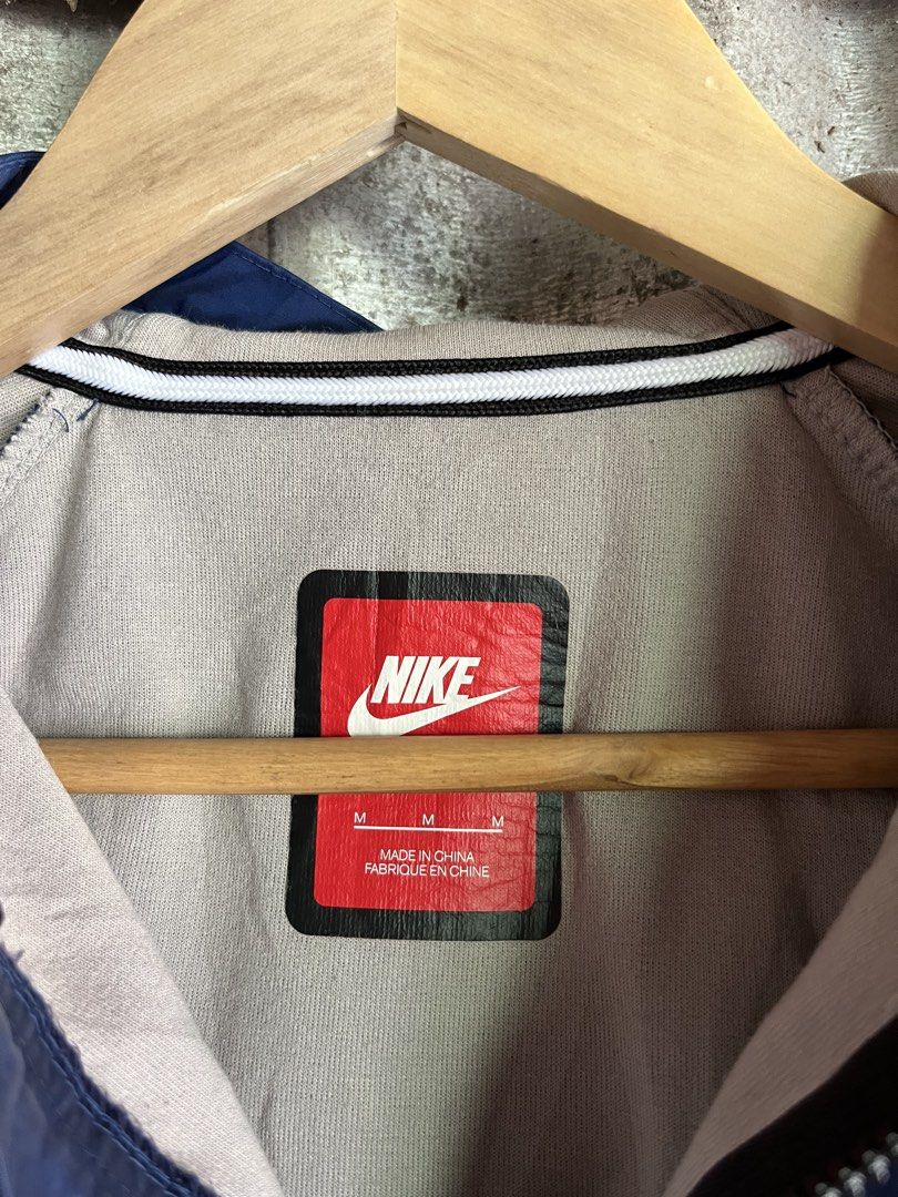NIKE (Category: Coats, Jackets and Outerwear) located in Manila. Submitted by -thedropco (Listing ID 1452122307, Image 3). Description: NIKE TECHFLEECE JACKET NO ISSUE DIMENSION: ~ 22 Width ~ 24 Length .