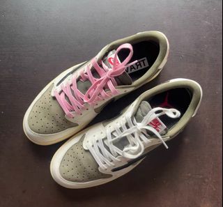 由 SneakersEvil (刊登 ID 1452296908，圖片 1) 提交，位於 的 (類別：)，說明：。