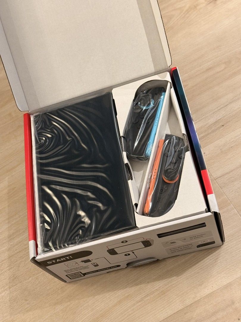 Nintendo Switch 2 (No Game) Fullset (Category: Nintendo) located in Ayer Itam. Submitted by svx_ts (Listing ID 1452305437, Image 2). Description: Basic Set No Game Conditions Like New 1st Come 1st Serve.
