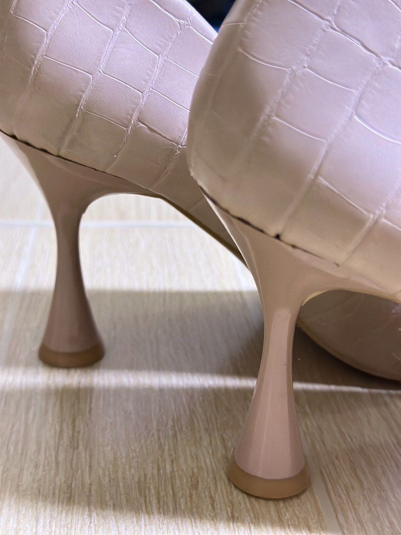Nude Ella Croc-Effect Kitten Heel Pointed Pump (Category: Heels) located in San Fernando. Submitted by prelovednook2026 (Listing ID 1452229175, Image 3). Description: Ella Croc-Effect Kitten Heel Pointed Pump Brand: Ella Product Name: Croc-Effect Kitten Heel Pointed Pump Style Number: HR1080-P-1E Color: Pink / Nude / Beige (Croc-Embossed) Heel Type: Kitten Heel Toe Style: Pointed Toe Material: Synthetic (Croc-effect textured upper).