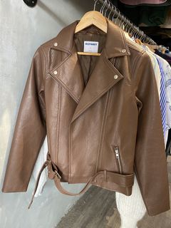 (Category: ) located in . Submitted by thrift.kaholic (Listing ID 1452182990, Image 1). Description: .