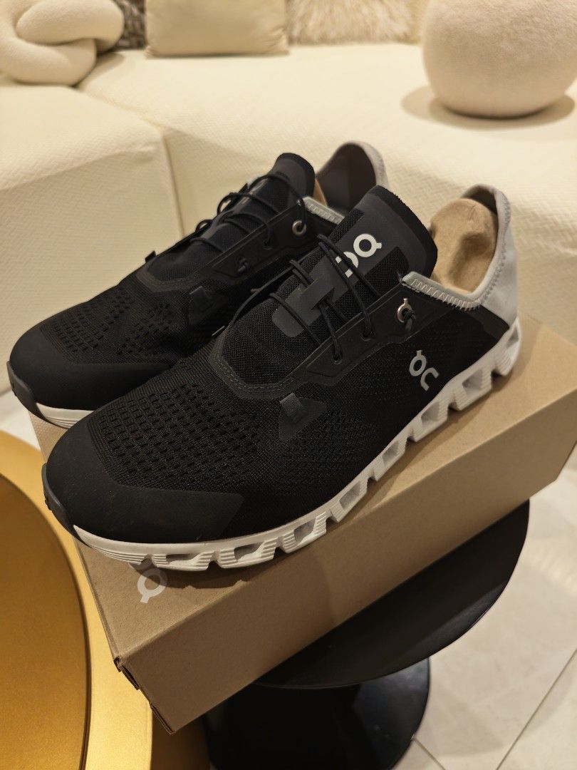 ON Cloud 5 Running Shoes Black Grey (Category: Sneakers) located in Manila. Submitted by puttingbirdie (Listing ID 1452267134, Image 2). Description: 100% original On Cloud Coast 5 Size: US 12.5 (rare size) Condition: 9/10 RFS: Decluttering NO TO SWAP, FOR SALE ONLY meet up at Robinsons Magnolia or SM MOA only SMS / Call 0919 4349151.