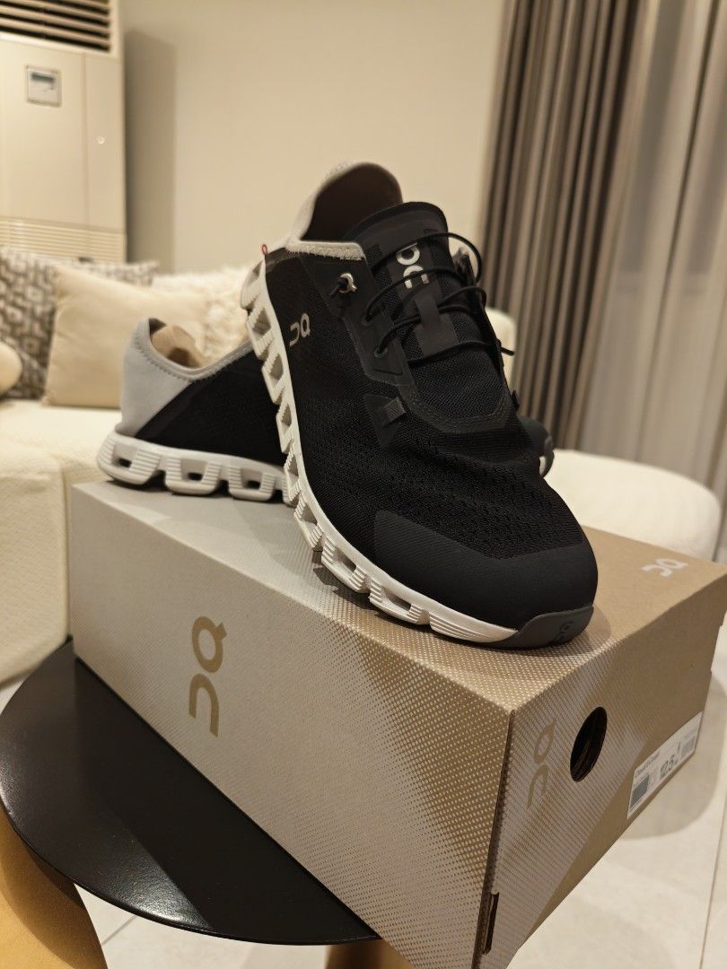 ON Cloud 5 Running Shoes Black Grey (Category: Sneakers) located in Manila. Submitted by puttingbirdie (Listing ID 1452267134, Image 3). Description: 100% original On Cloud Coast 5 Size: US 12.5 (rare size) Condition: 9/10 RFS: Decluttering NO TO SWAP, FOR SALE ONLY meet up at Robinsons Magnolia or SM MOA only SMS / Call 0919 4349151.
