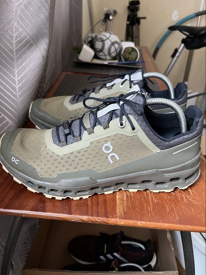 ON cloud ultra green eclipse (Category: Sneakers) located in Las Pinas. Submitted by deepsouthe (Listing ID 1452278413, Image 1). Description: On Cloud ultra M10, 9.5uk, 44eu, 28cm Good condition Tear on mesh, socliner tear Php2,450 plus sf Las Pinas area.