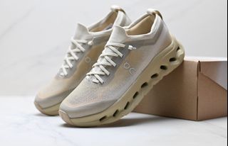 (Category: ) located in . Submitted by pickplanet_sneaker_shirt (Listing ID 1452273623, Image 1). Description: .