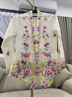 (Category: ) located in . Submitted by ralphlaurenstore2 (Listing ID 1452296243, Image 1). Description: .