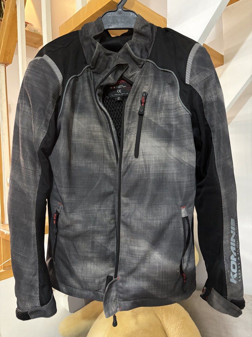 Original Motor Riding Jacket for 3,500 only (Category: Helmets and other Riding Gears) located in Valenzuela. Submitted by mark_and_ann (Listing ID 1452118342, Image 1). Description: Selling motor riding jacket for a low price! Rfs: hindi na nag-long ride Original Motor Riding Jacket bought at SM. I can provide more pictures and videos of both items. *buong buo at matibay ang protector ng jacket. (Medium size) SELLING FOR 3,500 pesos only! Origin