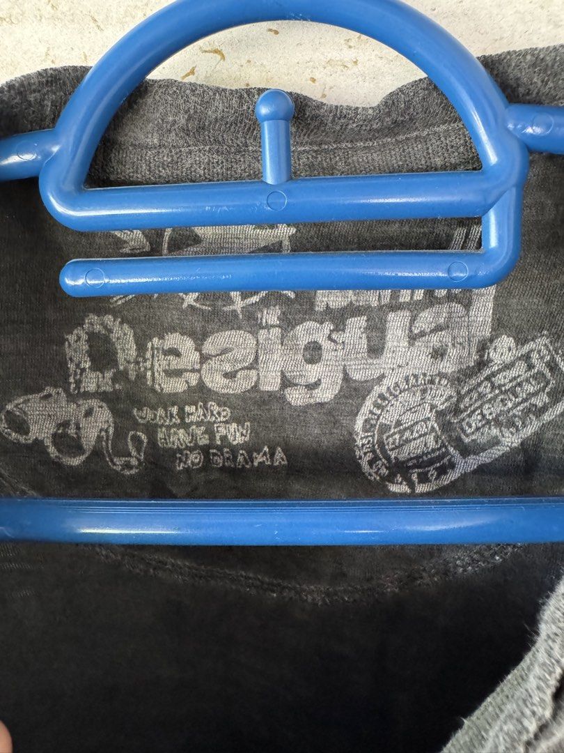 DESIGUAL (Category: Tshirts & Polo Shirts) located in Tumpat. Submitted by deqla2727 (Listing ID 1452286099, Image 3). Description: DESIGUAL saiz M pit19.5 Lbuh28 bhu17.5 cndn9/10 call,wsap0129636410 c34.