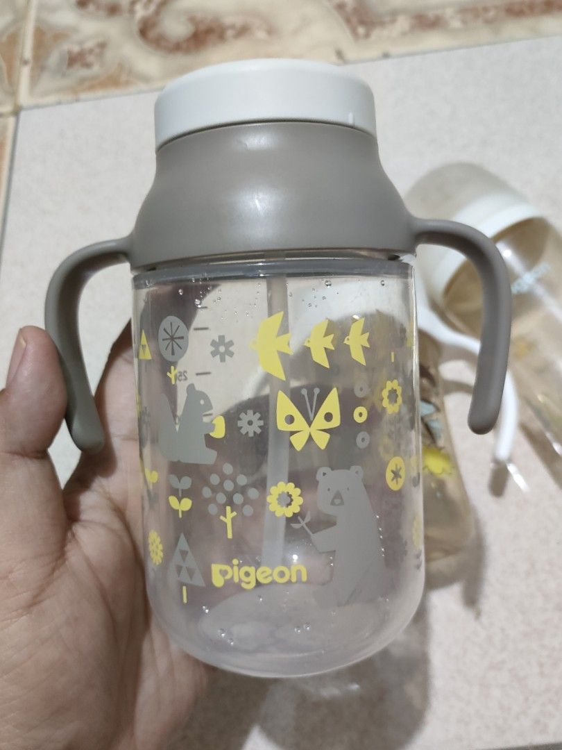 Pigeon baby bottles (take all) (Category: Baby High Chairs) located in Manila. Submitted by imperialfeline (Listing ID 1452122301, Image 2). Description: from hk bix.