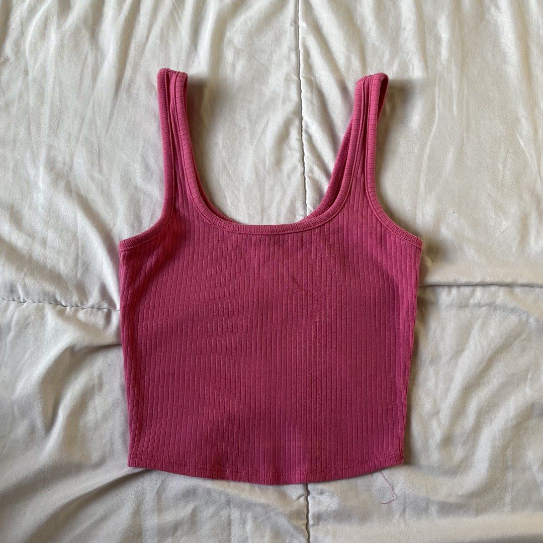 Pink Crop Tank Top (Category: Others Tops) located in Davao. Submitted by byeooool (Listing ID 1452216294, Image 1). Description: - bought at tilly's in the states - best fits xs-s frames rfs: not my style anymore.