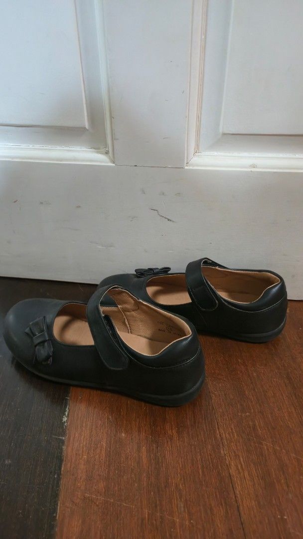 Pitterpat Black Mary Jane Shoes Size 33 (Category: Babies & Kids Fashion) located in Malabon City. Submitted by emmashappymommy (Listing ID 1452120122, Image 2). Description: - Brand: Pitterpat - Color: Black - Style: Mary Jane - Closure: Velcro strap (easy on/off) - Detail: Cute bow on the front - Size: 33 - Ideal for: School or everyday wear.