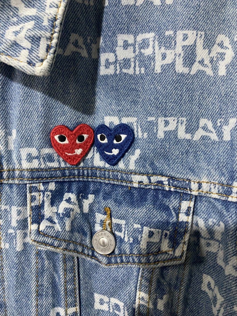 Play CDG Denim Jacket (Category: Coats, Jackets and Outerwear) located in Quezon City. Submitted by jhoncarlo028_ (Listing ID 1452293008, Image 2). Description: PLAY CDG Denim Jacket Size: Large Length: 28 Width: 23 📍Sauyo Quezon City DM TO PURCHASE📩.