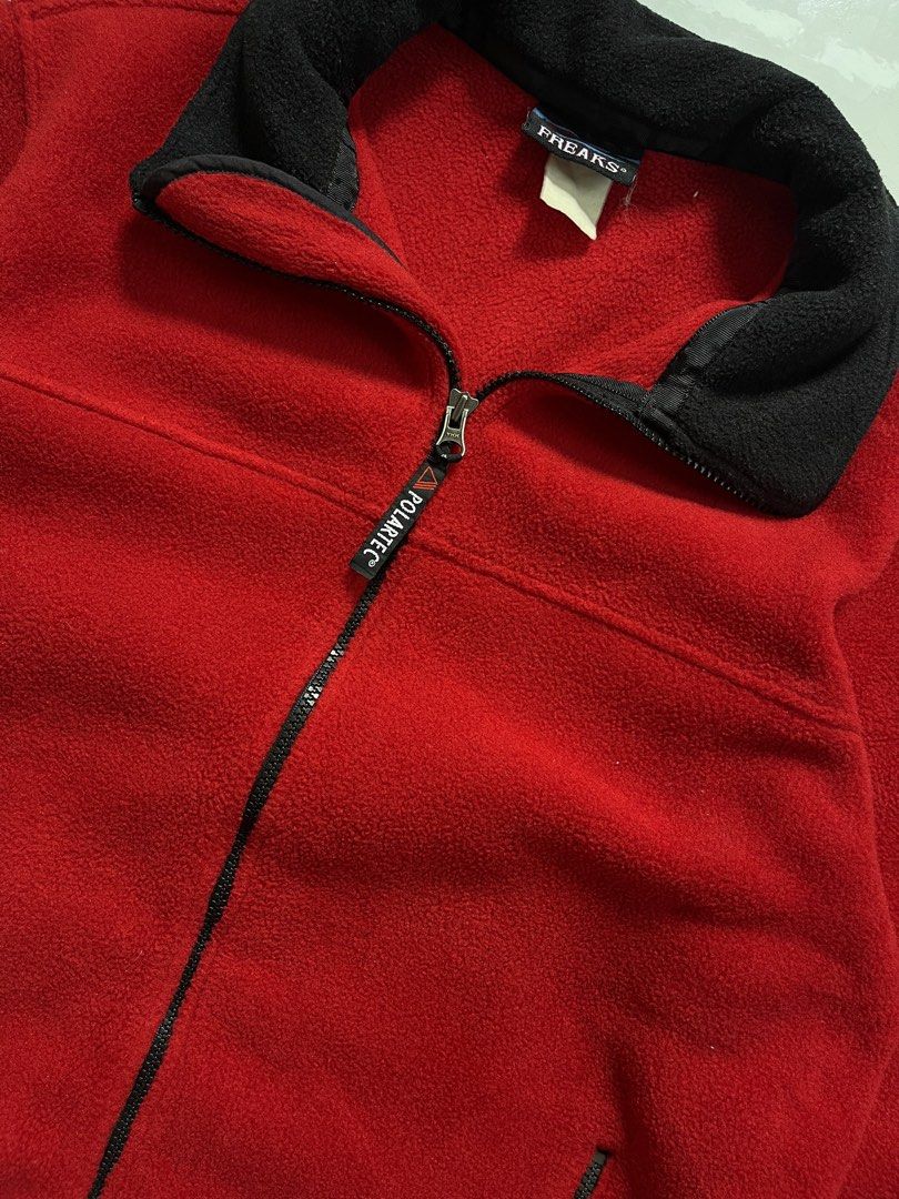 Polartec Fleece Jacket (Category: Coats, Jackets and Outerwear) located in Bacolod City. Submitted by danielle5_ (Listing ID 1452255253, Image 3). Description: 2. Polartec Fleece Track Jacket Large, 23x26 (sobrang kapal ng pagka fleece) Flaws: none Mine: 250.