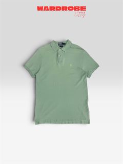 (Category: ) located in . Submitted by wardrobecity (Listing ID 1452157315, Image 1). Description: .
