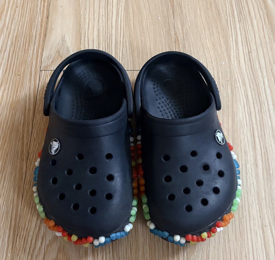Preloved crocs c10 (Category: Babies & Kids Fashion) located in Koronadal. Submitted by bulilitfam (Listing ID 1452131555, Image 1). Description: Preloved bought in canada C10 Unisex Est 5yrs old Bago pa naliitan agad kc sa tgal dumating lumaki n paa ng anak ko masikip na pagdating😅.