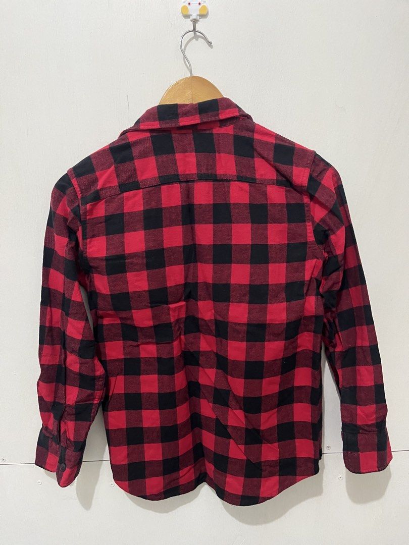 Preloved Gap checkered longsleeve for women (Category: Longsleeves) located in Cavite. Submitted by condolady17 (Listing ID 1452254388, Image 3). Description: FOR SALE: Gap checkered Longsleeve -100% original Gap -preloved 9/10 condition -from Canada -note: Gap Kids talaga siya pero fits size small for adult (women) Dimes: 18.5 inches armpit to armpit, 24 inches length Price: Php 350 only.