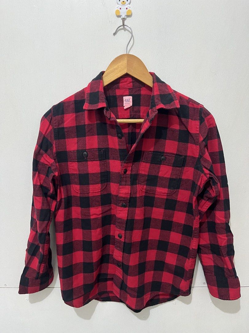Preloved Gap checkered longsleeve for women (Category: Longsleeves) located in Cavite. Submitted by condolady17 (Listing ID 1452254388, Image 2). Description: FOR SALE: Gap checkered Longsleeve -100% original Gap -preloved 9/10 condition -from Canada -note: Gap Kids talaga siya pero fits size small for adult (women) Dimes: 18.5 inches armpit to armpit, 24 inches length Price: Php 350 only.